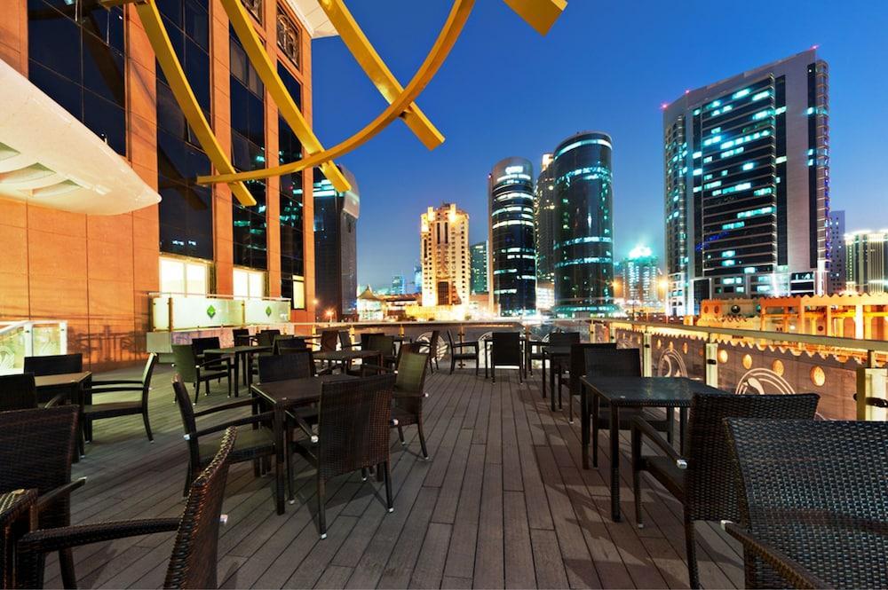Magnum Hotel & Suites West Bay Doha Ngoại thất bức ảnh