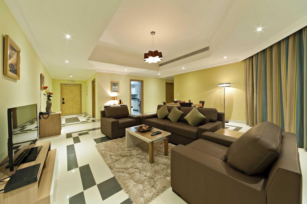 Magnum Hotel & Suites West Bay Doha Ngoại thất bức ảnh