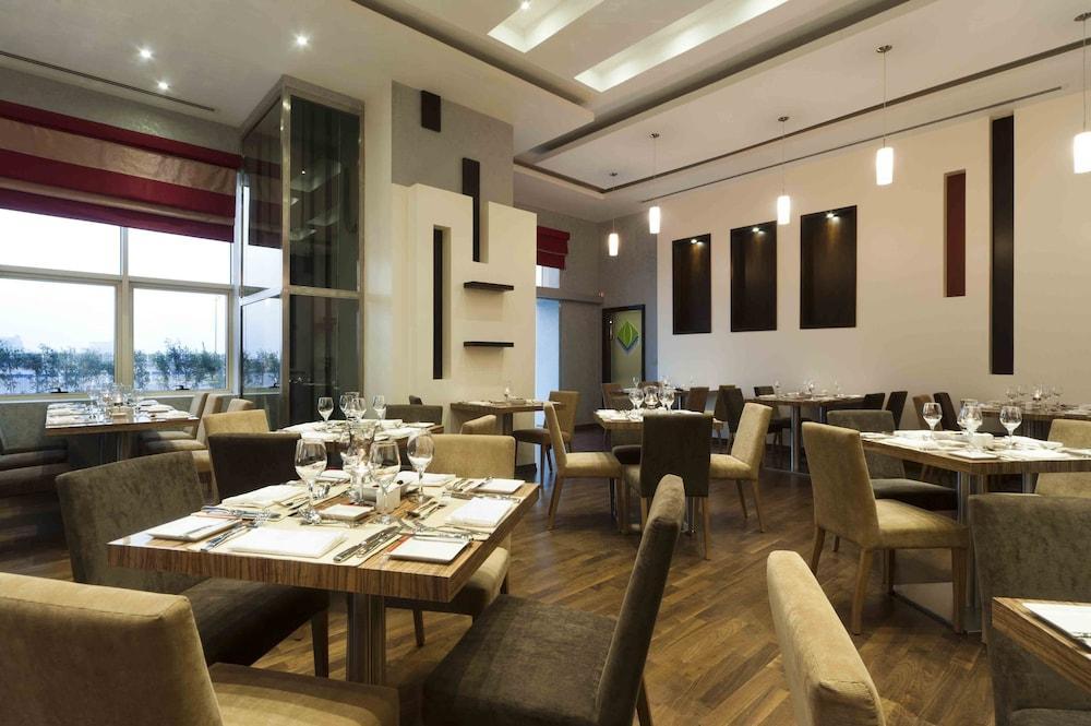 Magnum Hotel & Suites West Bay Doha Ngoại thất bức ảnh