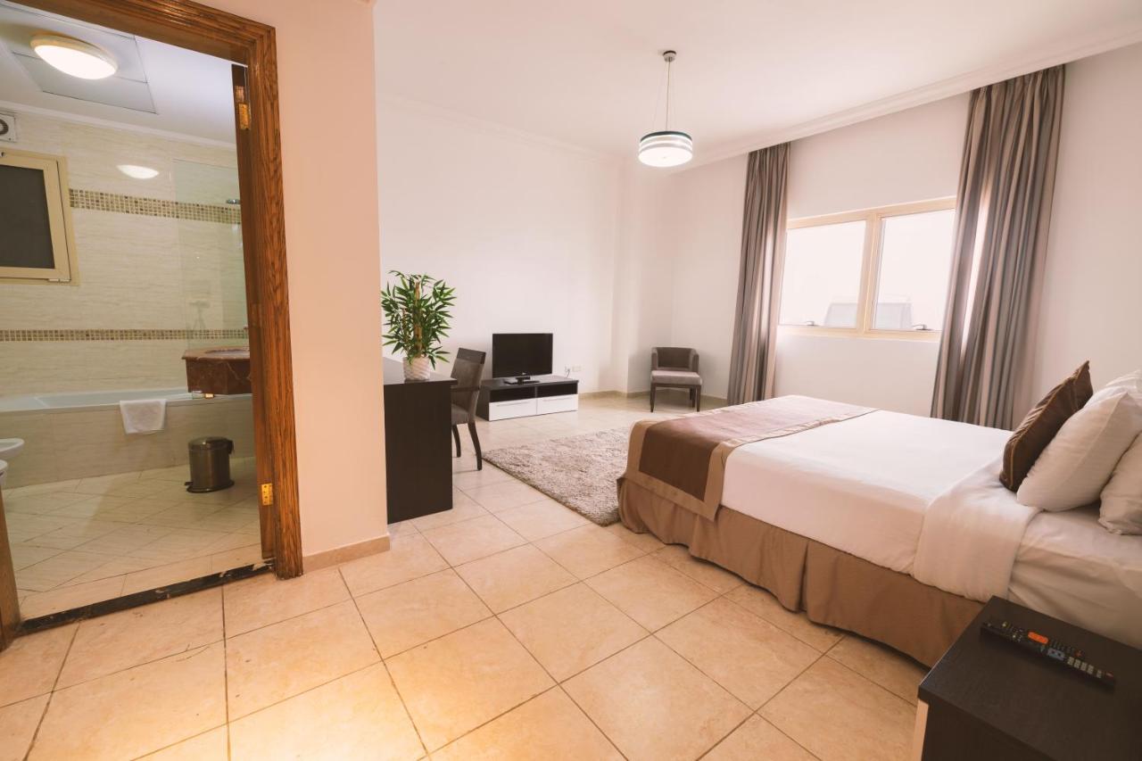 Magnum Hotel & Suites West Bay Doha Ngoại thất bức ảnh