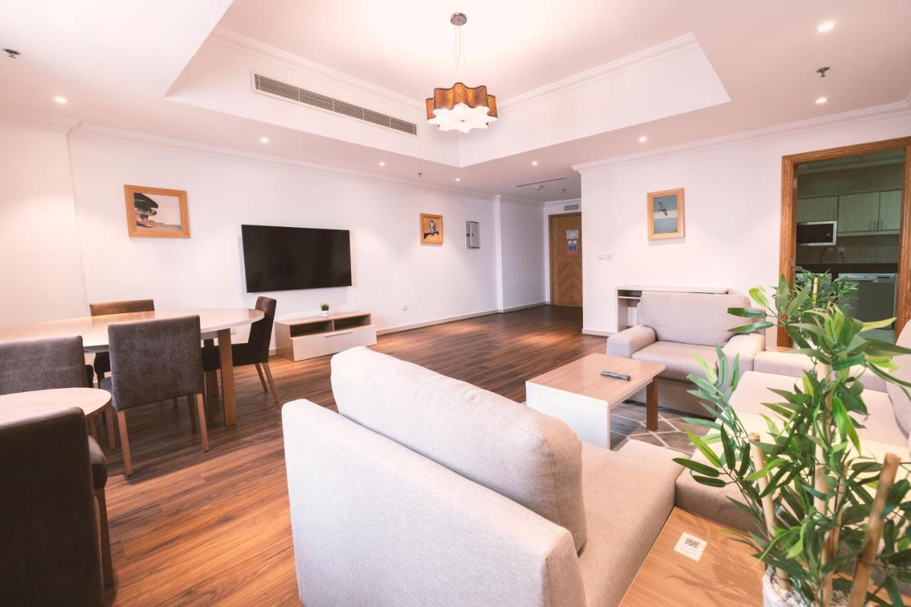 Magnum Hotel & Suites West Bay Doha Ngoại thất bức ảnh